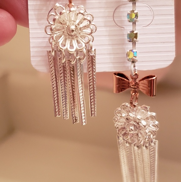 Earring - Picture 4 of 4